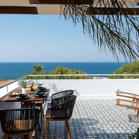 Alexandra's Lighthouse View *